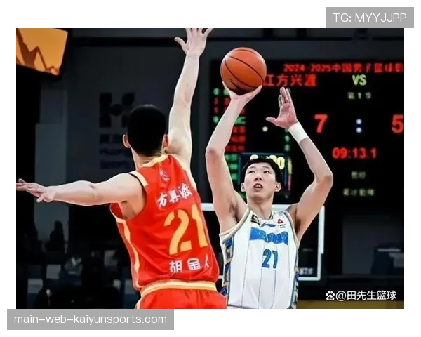 中国男篮双塔周琦胡金秋搭档 内线实力亚洲顶级
